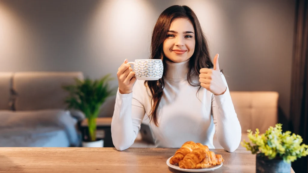 Learn how caffeine and lipolysis are connected and how long caffeine may stimulate fat breakdown.