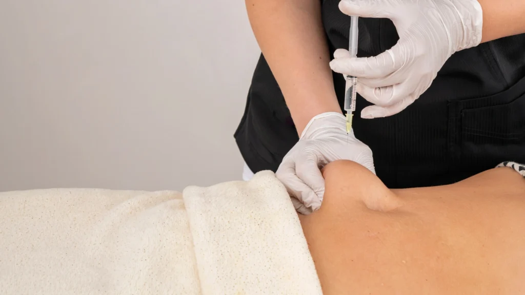 Growth hormone activates hormone-sensitive lipase lipolysis during fat metabolism. 
