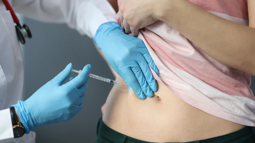 Hormonal and enzymatic regulation influences lipolysis vs lipogenesis in metabolic processes.