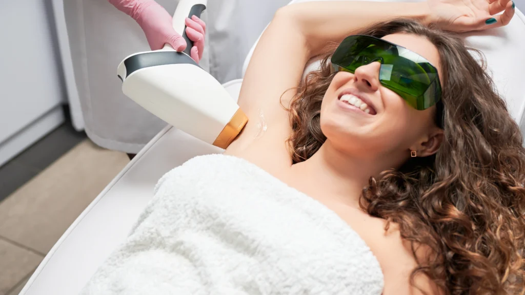 Learn how to choose the best laser hair removal clinic in Toronto. 